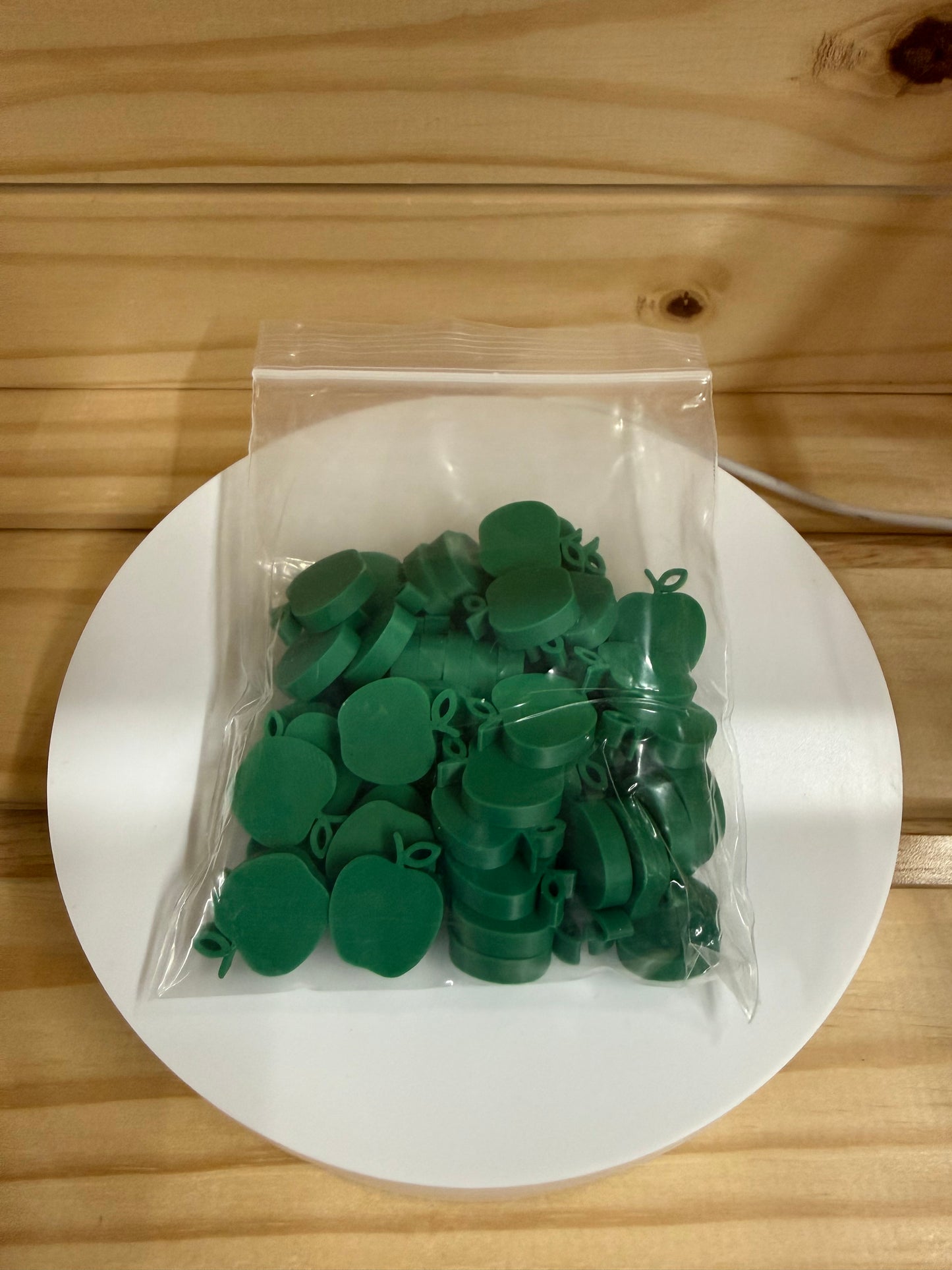 Apple Classroom Manipulatives – Pack of 50