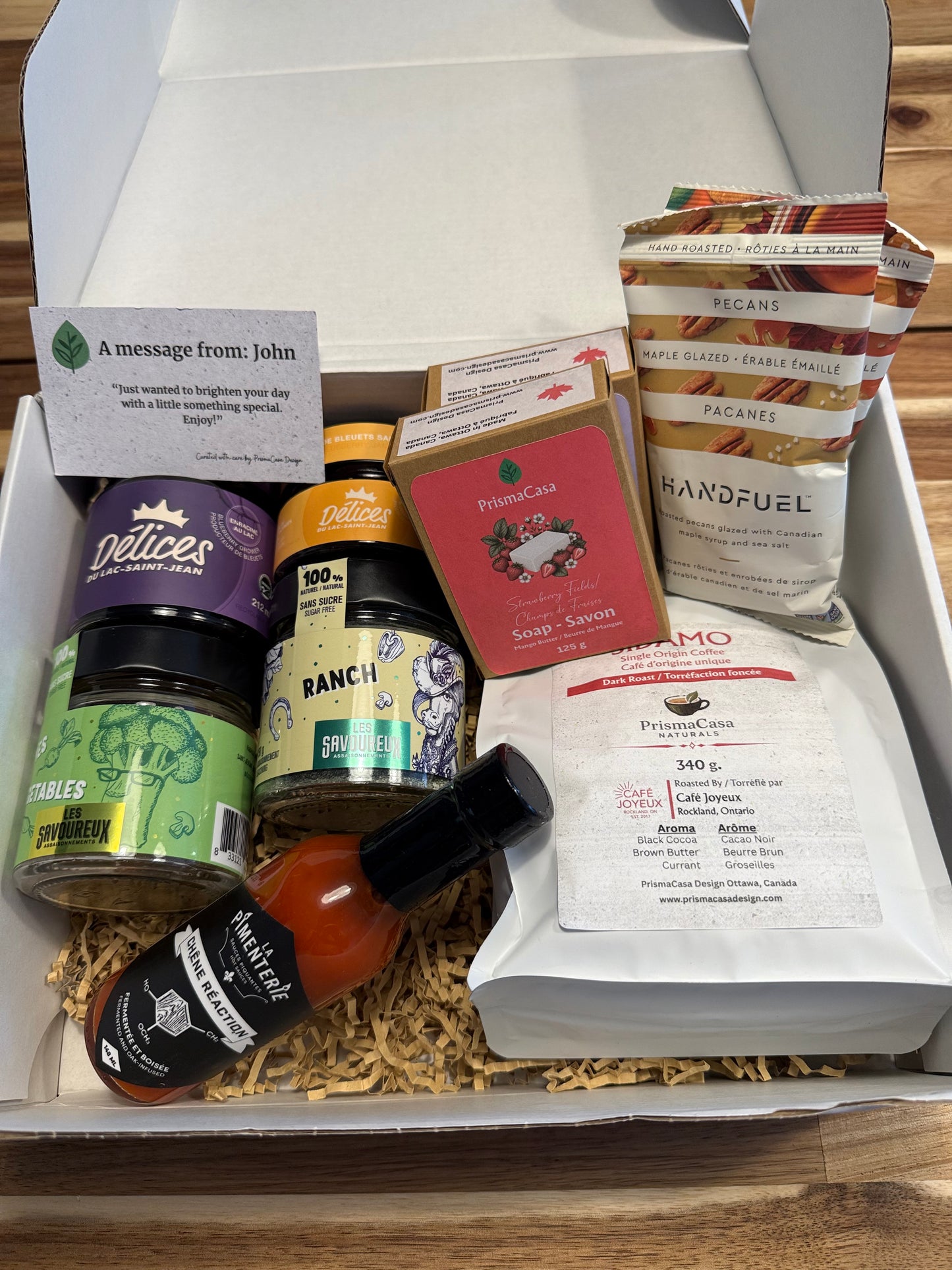 Support Canada Gift Box 🇨🇦
