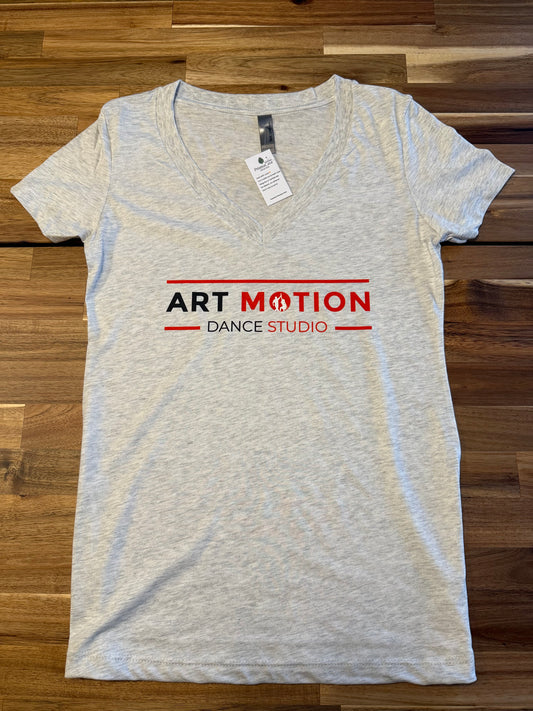 AM - V Neck T-shirts