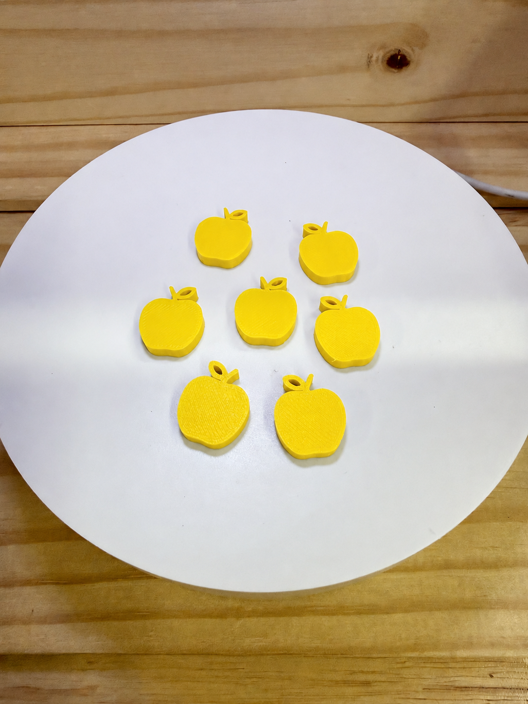 Apple Classroom Manipulatives – Pack of 50
